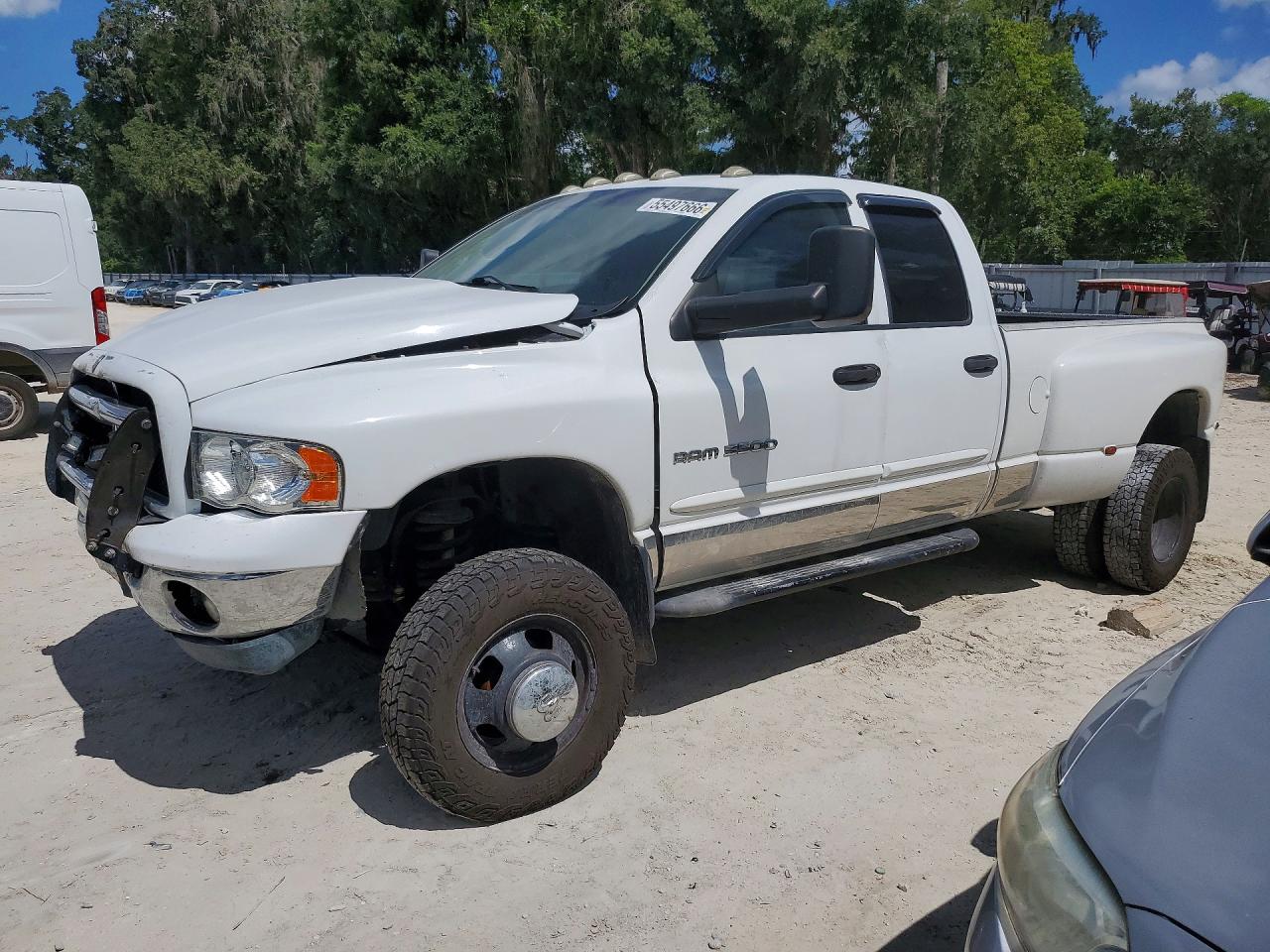 2003 Dodge 3500 ST, VIN 3D3MU48C23G724436 — Front end