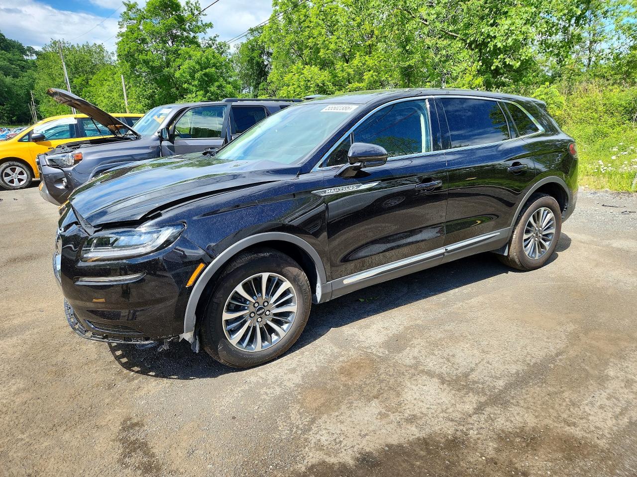 2023 Lincoln Nautilus Standard, VIN 2LMPJ8J9XPBL21589 — Front end