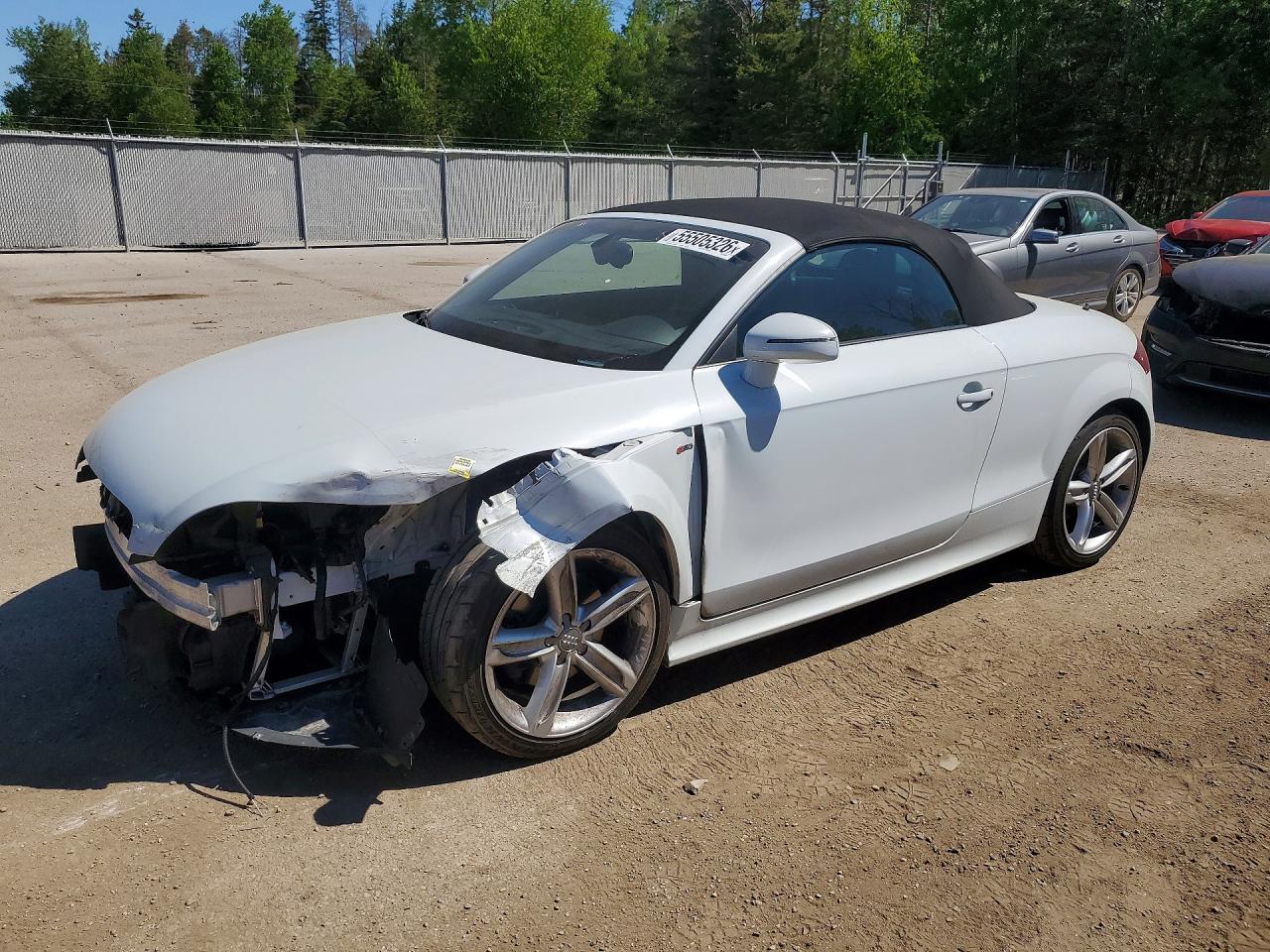 2012 Audi TT Premium Plus, VIN TRUSFAFK0C1016984 — Перед