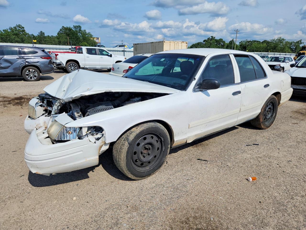 2011 Ford Police Interceptor, VIN 2FABP7BV6BX179421 — Front end