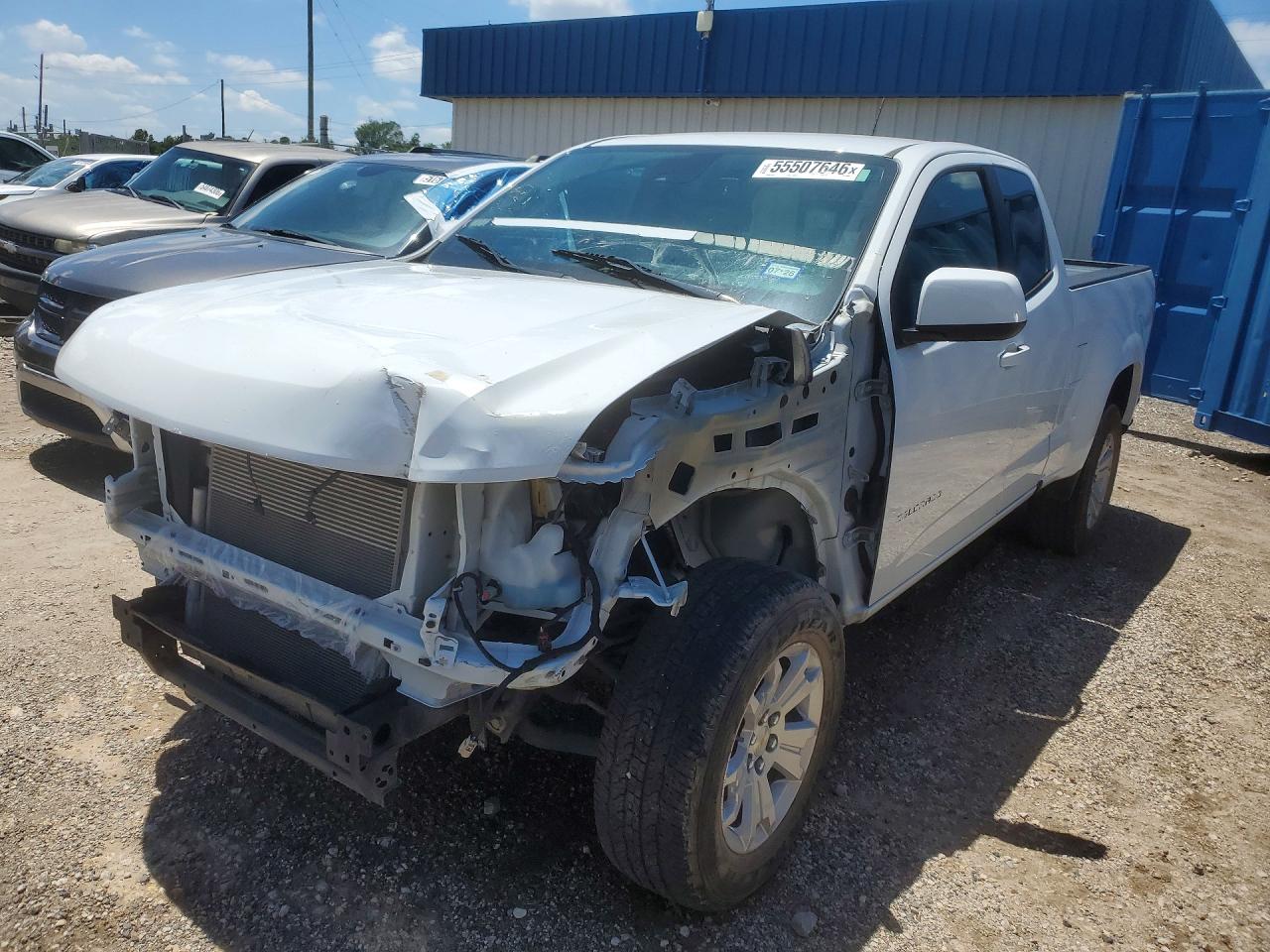 2022 Chevrolet Colorado 2WD LT, VIN 1GCHSCEAXN1260004 — Front end