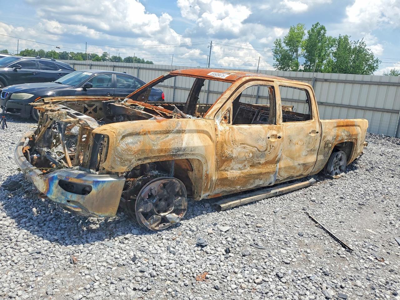 2018 GMC Sierra 1500 SLT, VIN 3GTU2NEC4JG340924 — Burn