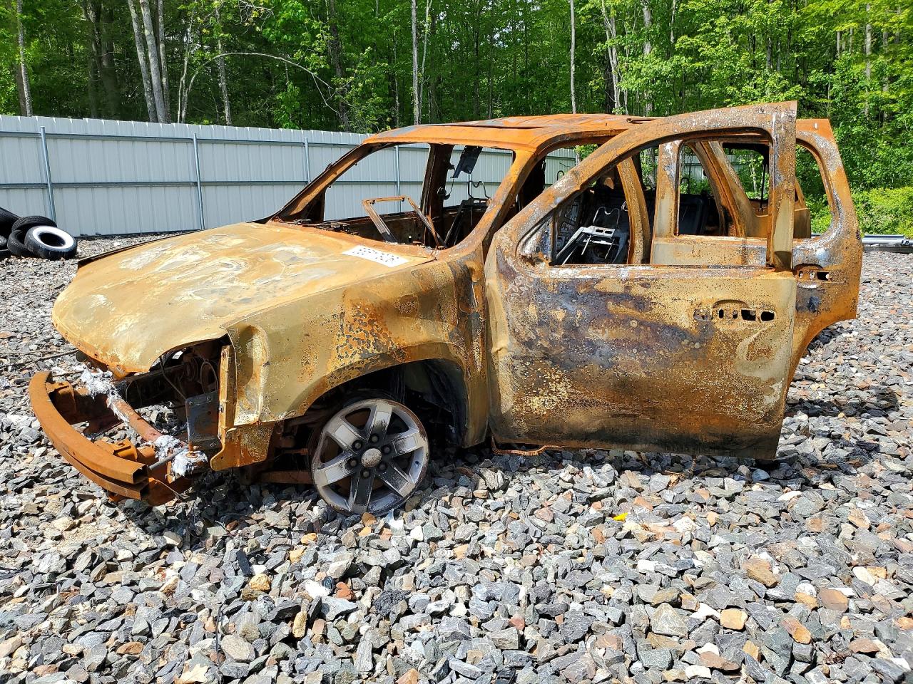 2011 GMC Yukon SLT, VIN 1GKS2CE05AR369789 — Burn