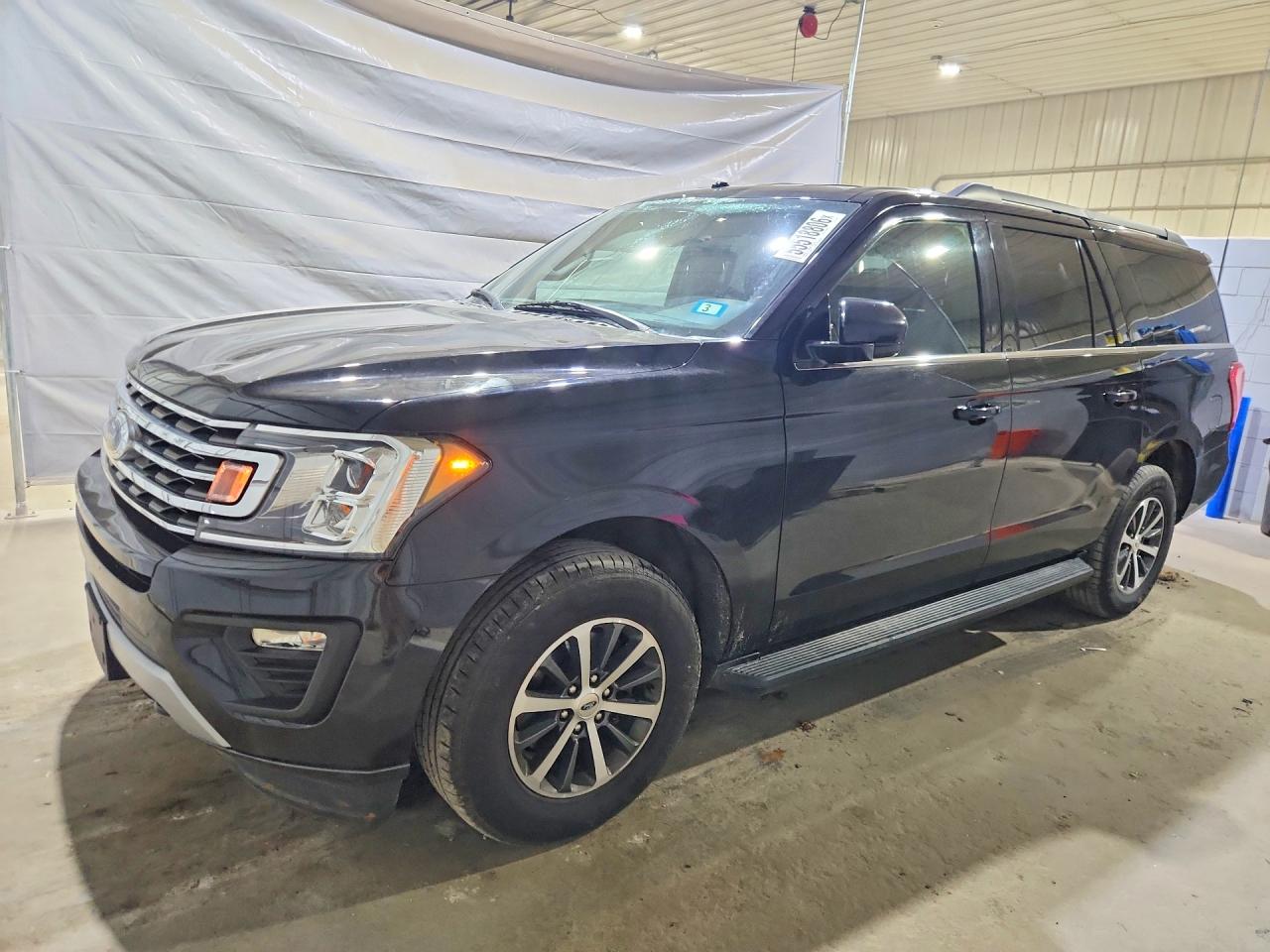 2019 Ford Expedition Max XLT, VIN 1FMJK1JT5KEA50066 — Front end