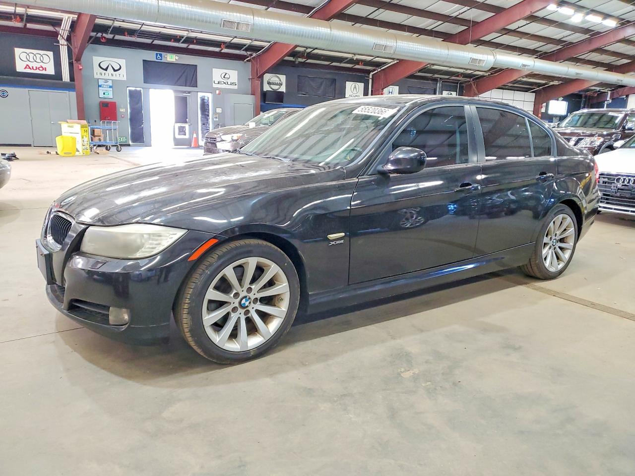 2011 BMW 3 Series 328i xDrive, VIN WBAPK5C51BA994021 — Minor dents and scratches