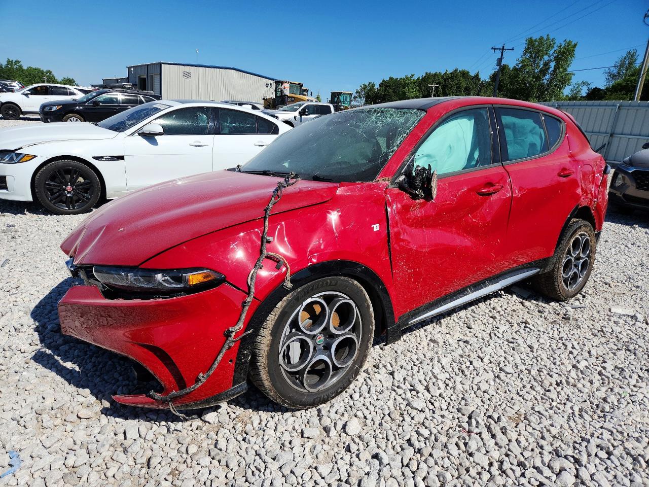 2024 Alfa Romeo Tonale Ti, VIN ZASPATCWXR3031642 — Front end