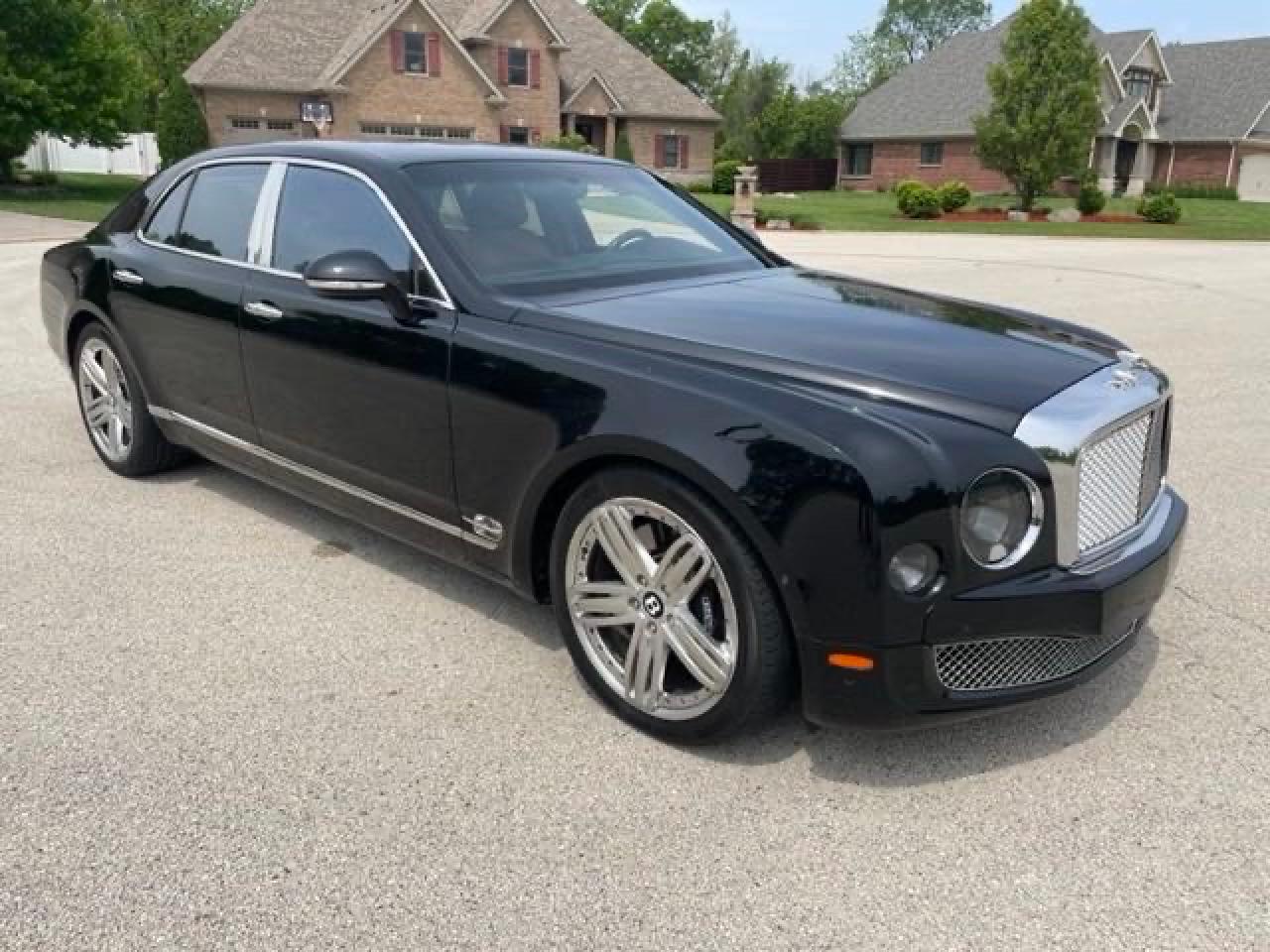 2011 Bentley Mulsanne, VIN SCBBB7ZHXBCD15274 — Minor dents and scratches
