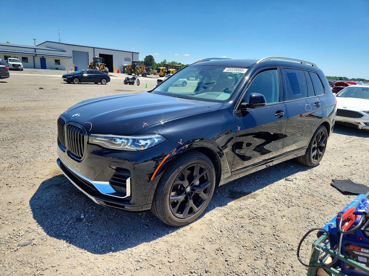 2021 BMW X7 xDrive40i, VIN 5UXCW2C07M9H31532 — Rear end