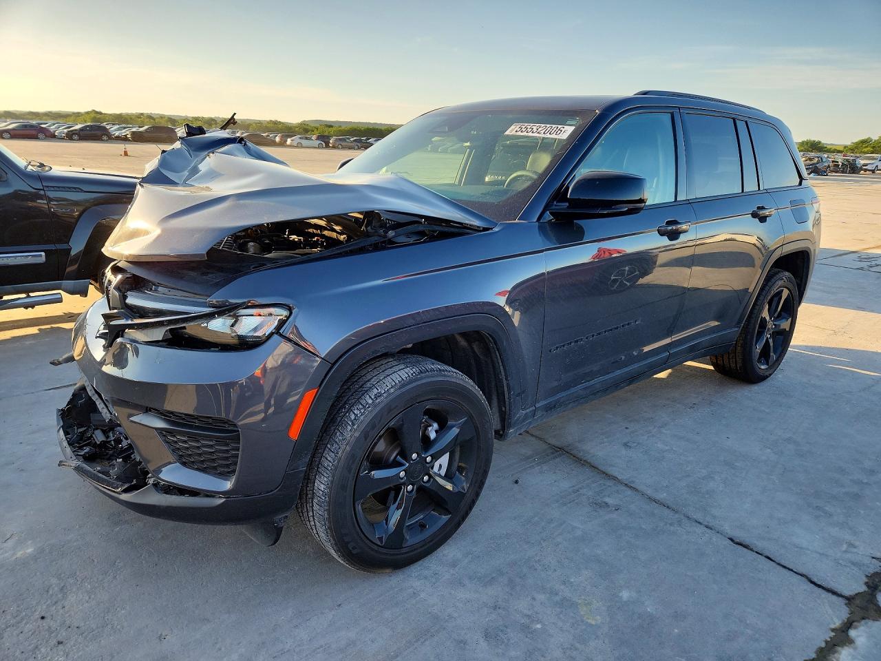 2024 Jeep Grand Cherokee Altitude, VIN 1C4RJHAG0RC169431 — Auction photo 1 of 12