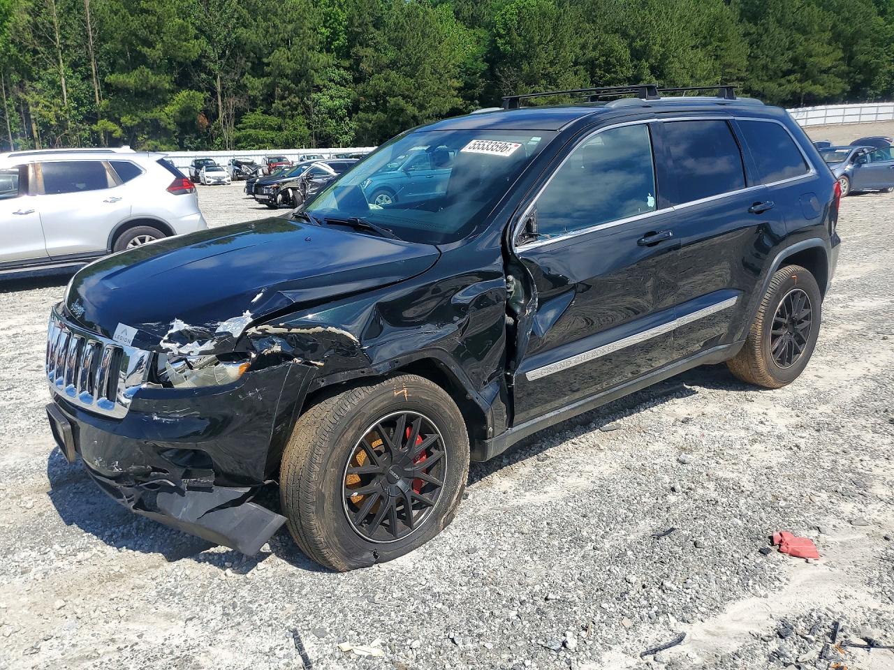 2013 Jeep Grand Cherokee Laredo, VIN 1C4RJFAG9DC635872 — Front end