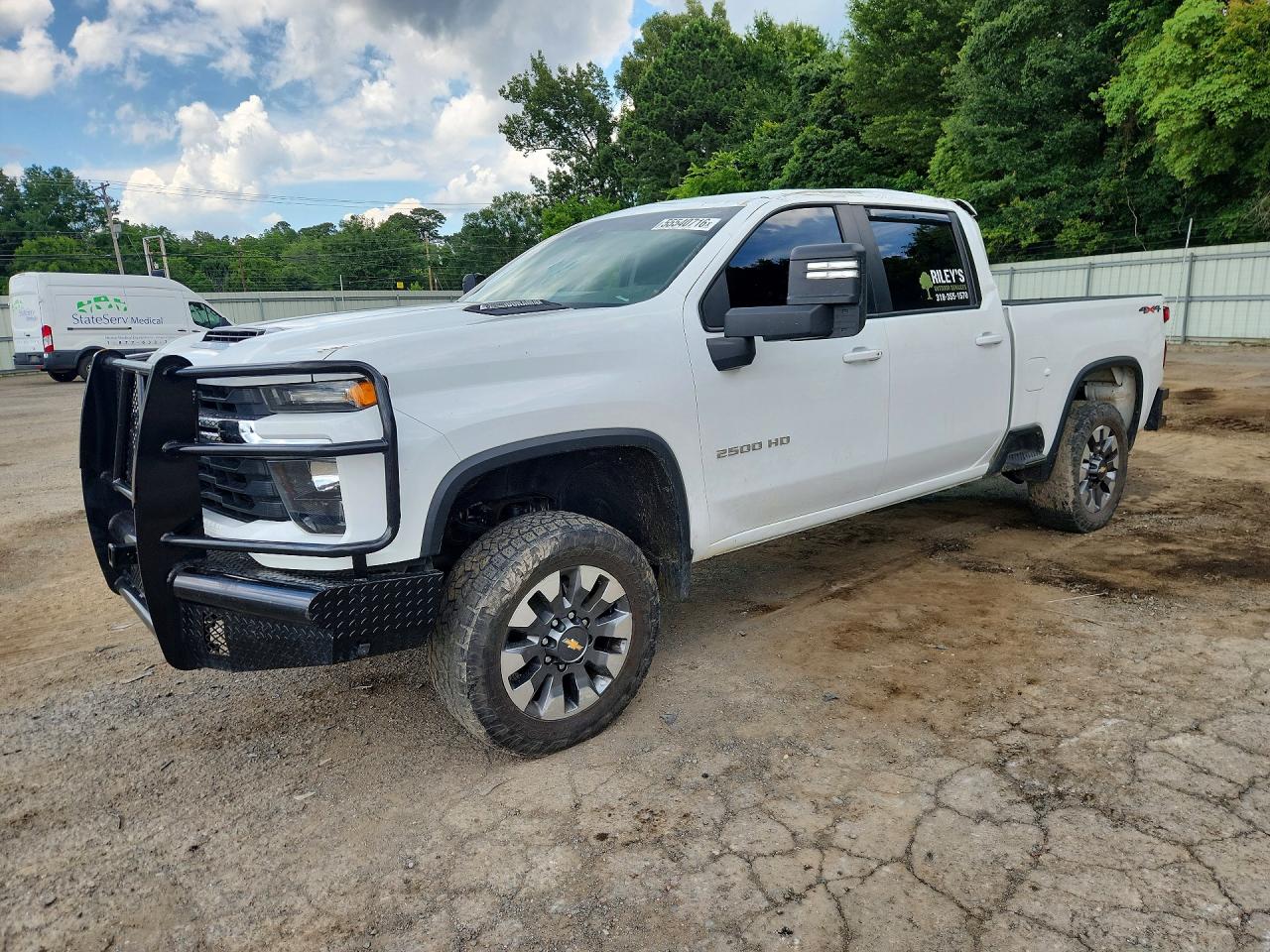 2024 Chevrolet Silverado 2500HD LT, VIN 2GC4YNEY9R1194518 — Опрокидывание