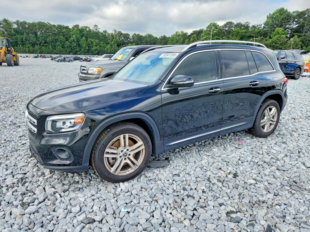 2023 Mercedes-Benz GLB 250, VIN W1N4M4HB7PW260477 — Перед