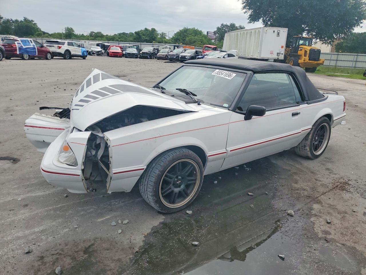 1992 Ford Mustang LX, VIN 1FACP44M7NF135869 — Front end