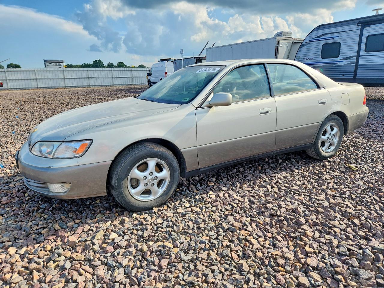 1999 Lexus ES 300, VIN JT8BF28G2X5058661 — Auction photo
