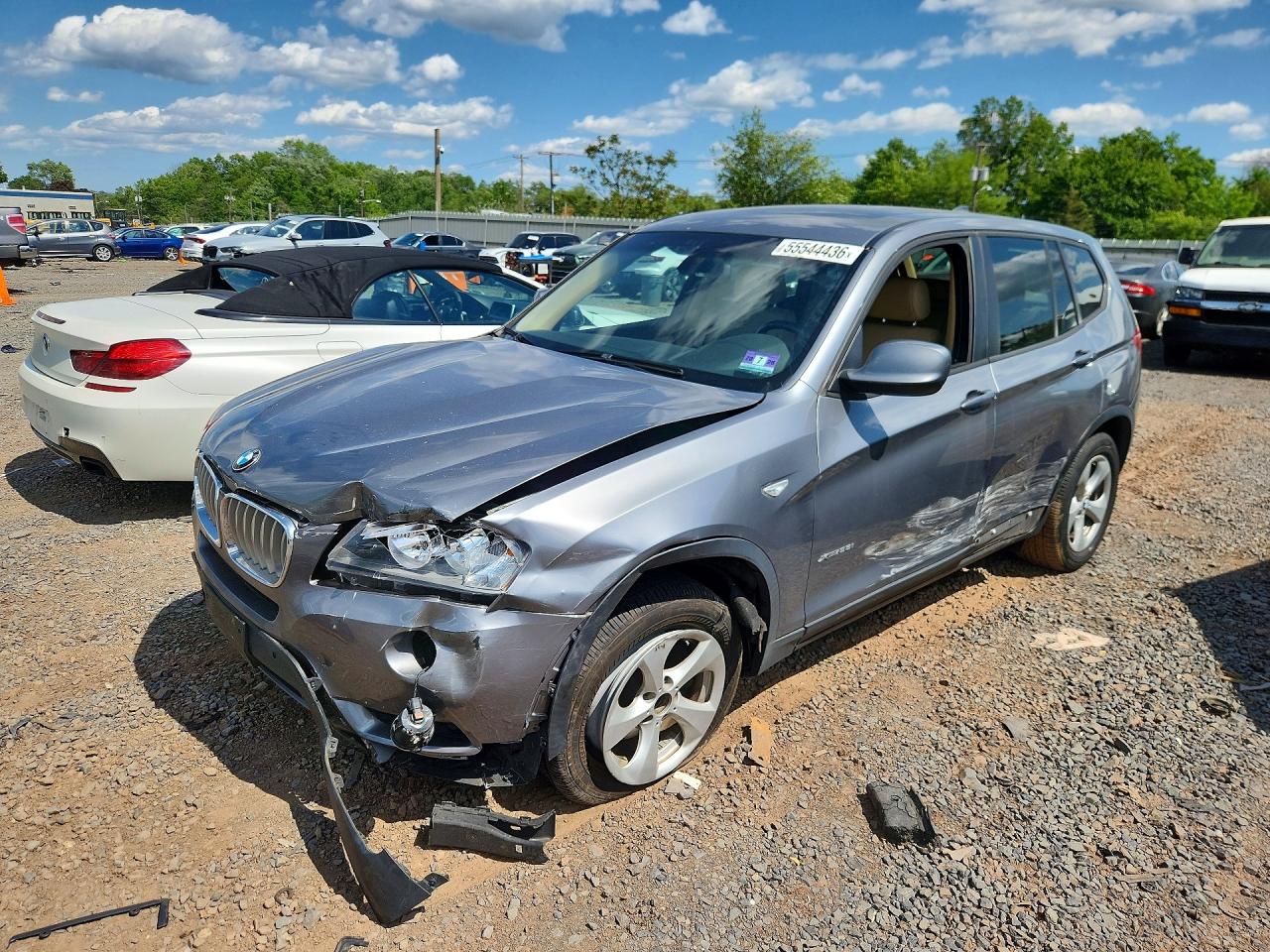 2011 BMW X3 28i, VIN 5UXWX5C5XBL712364 — Front end