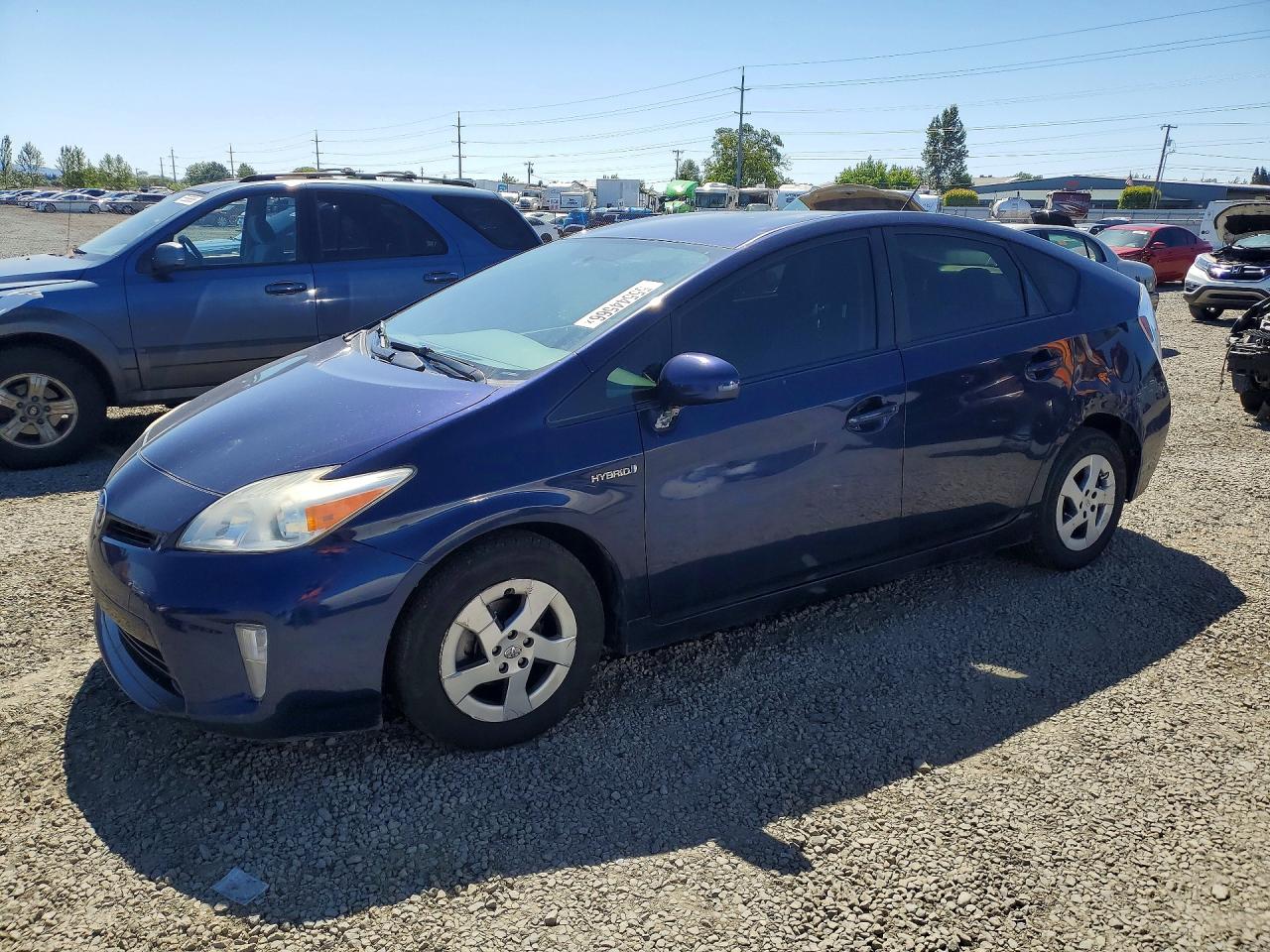 2015 Toyota Prius Two, VIN JTDKN3DU1F0462777 — Rear end