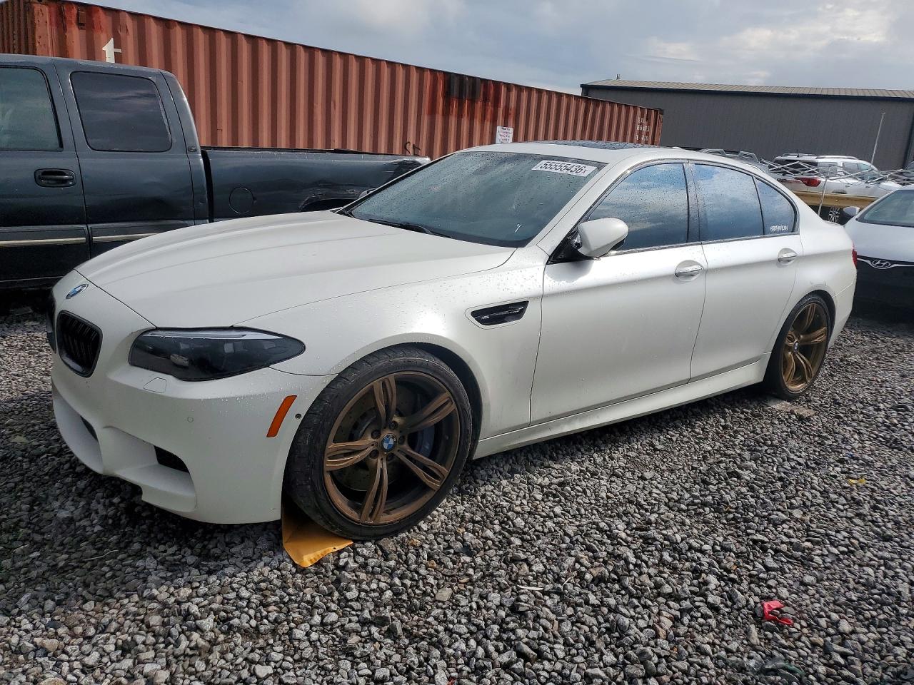 2013 BMW M5, VIN WBSFV9C52DC774089 — Minor dents and scratches