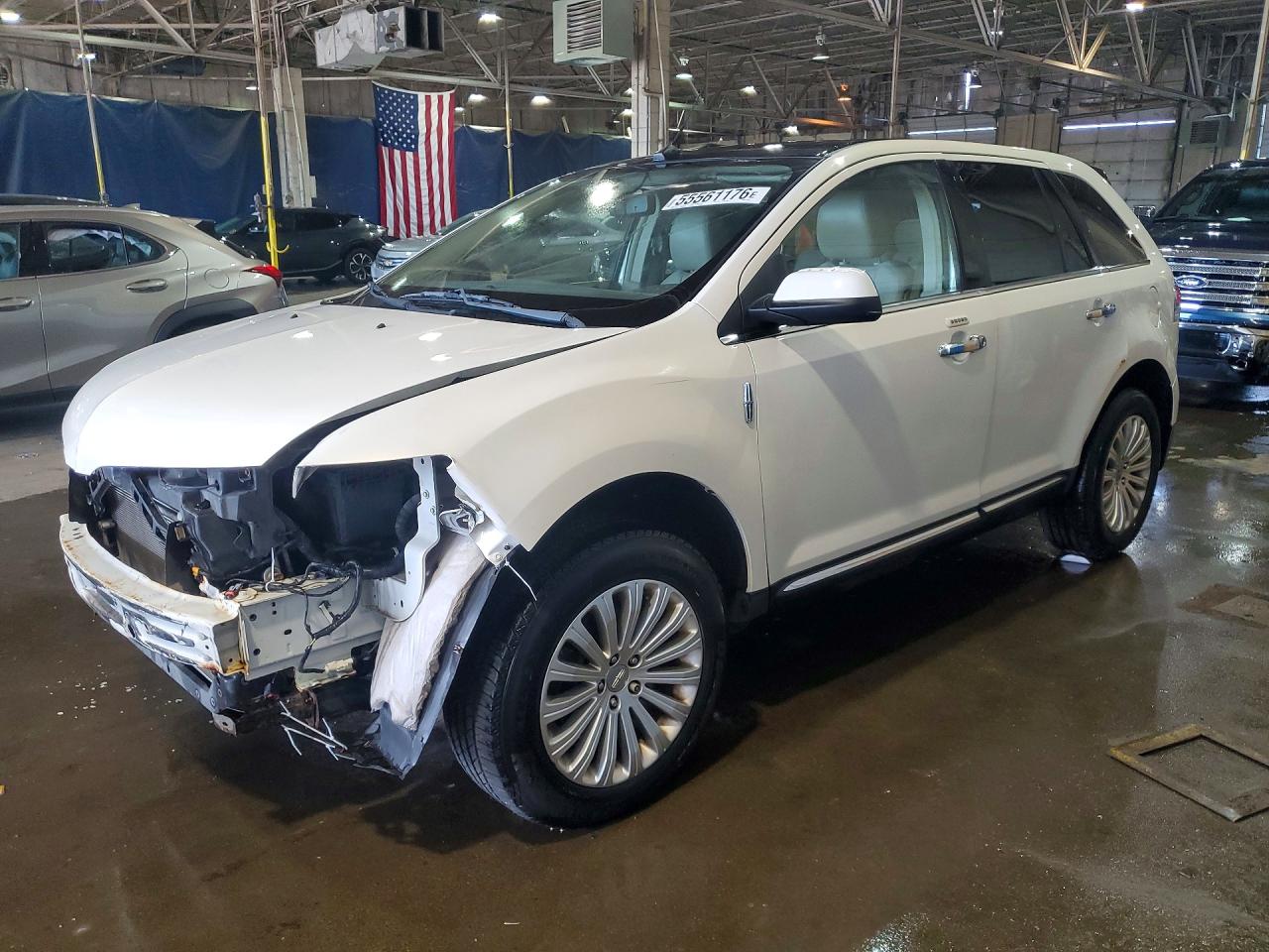 2013 Lincoln MKX, VIN 2LMDJ6JK3DBL12397 — Перед