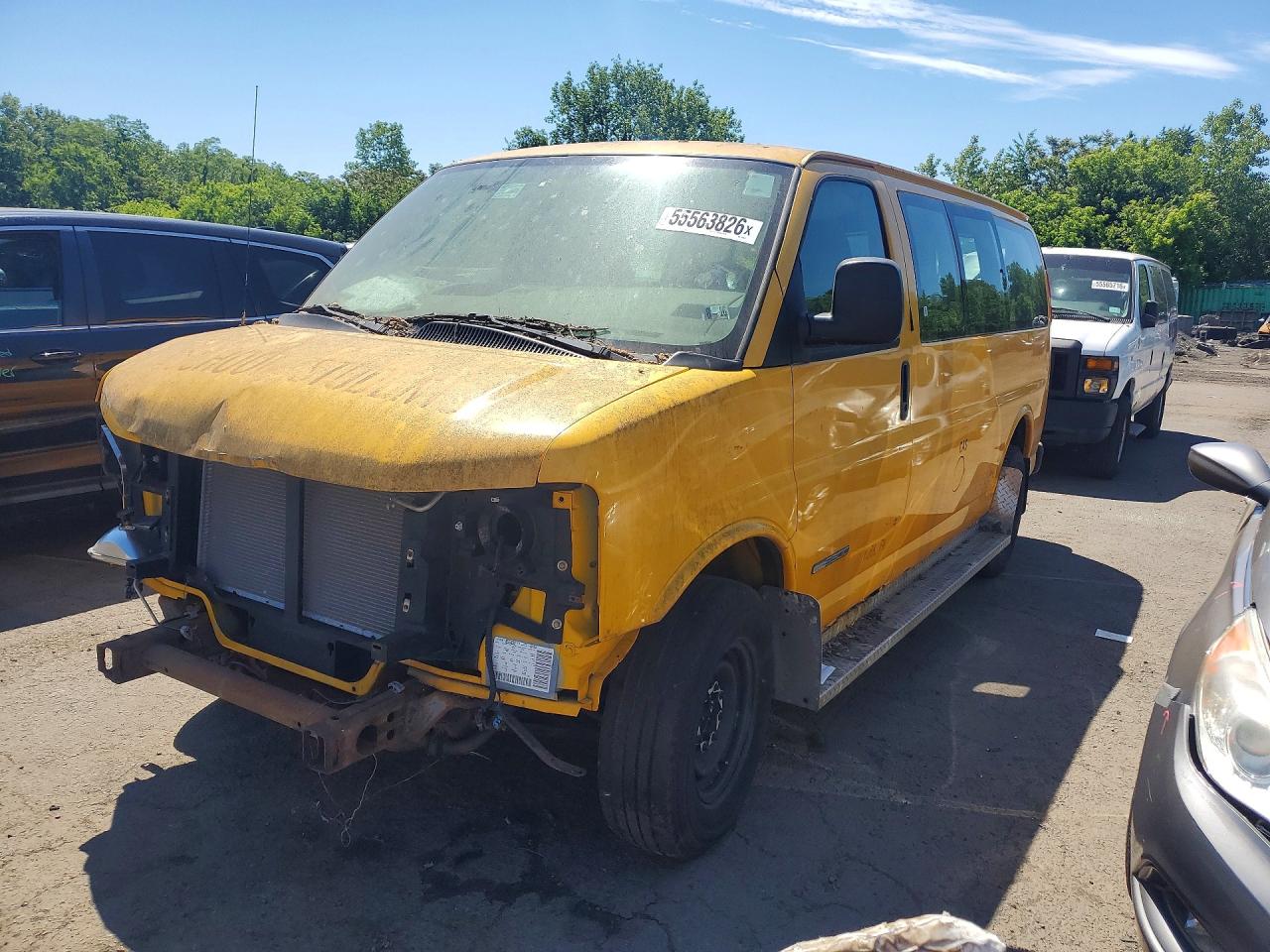 2006 GMC Savana, VIN 1GDHG35U761206815 — Front end