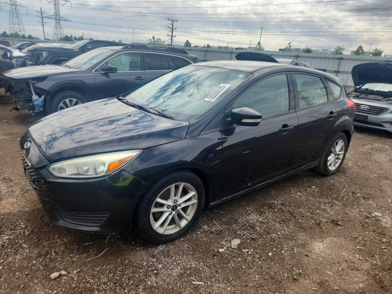 2015 Ford Focus SE, VIN 1FADP3K21FL226820 — Front end