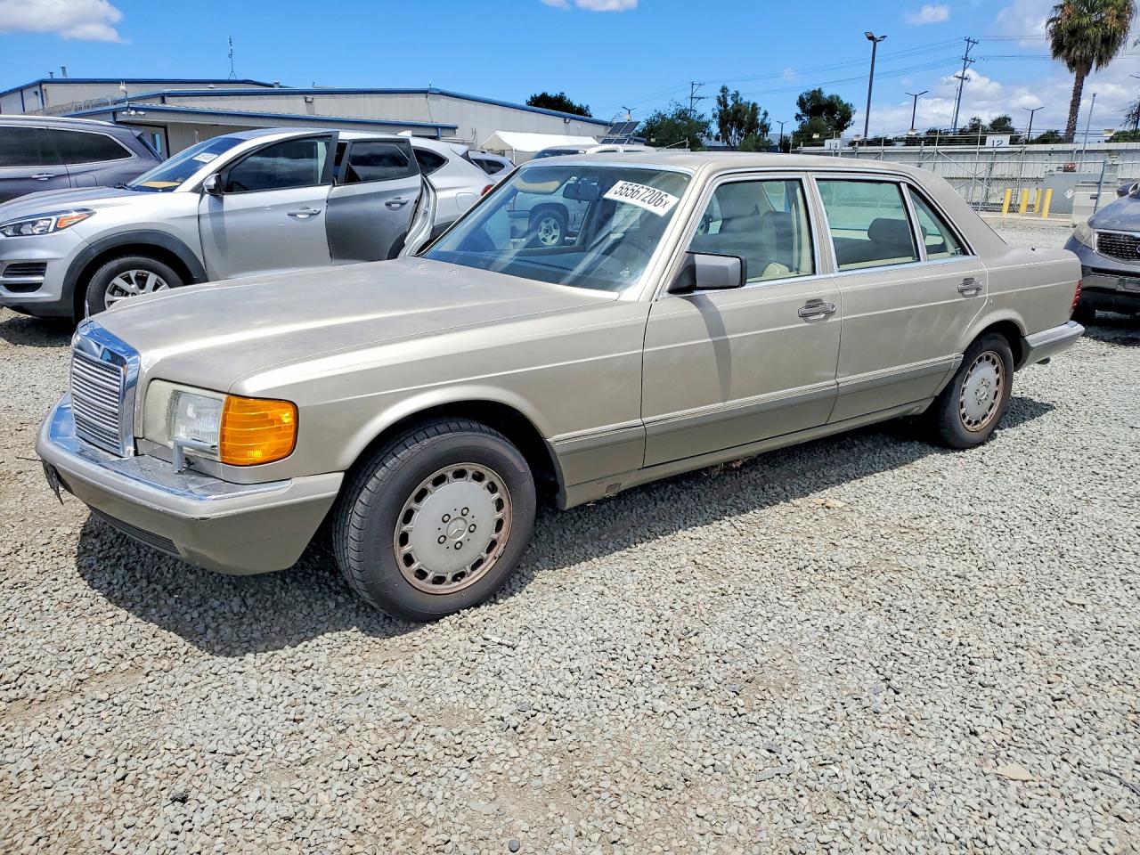 1989 Mercedes-Benz 420 SEL, VIN WDBCA35EXKA466479 — Rear end