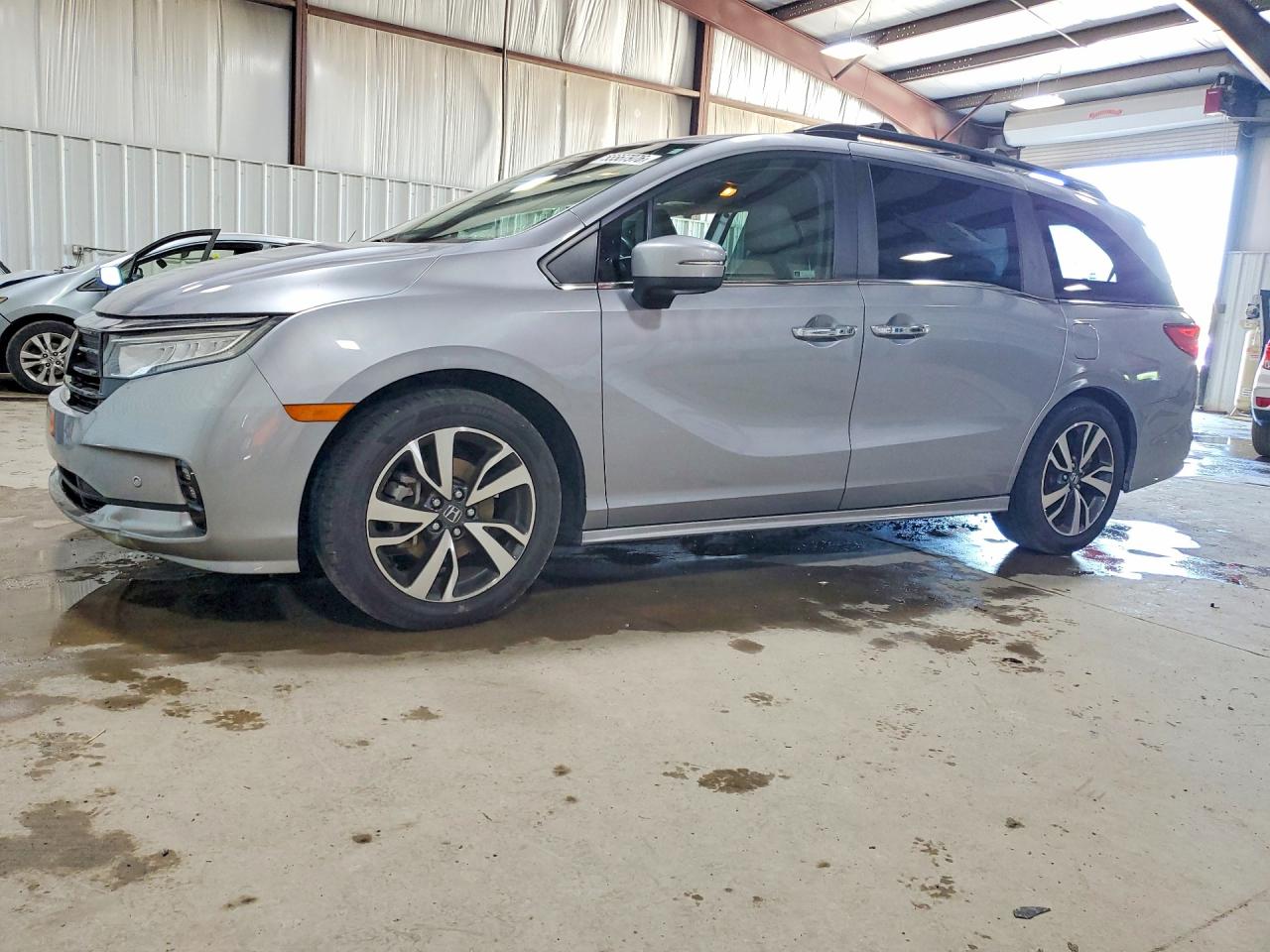 2022 Honda Odyssey Touring, VIN 5FNRL6H82NB041573 — Side
