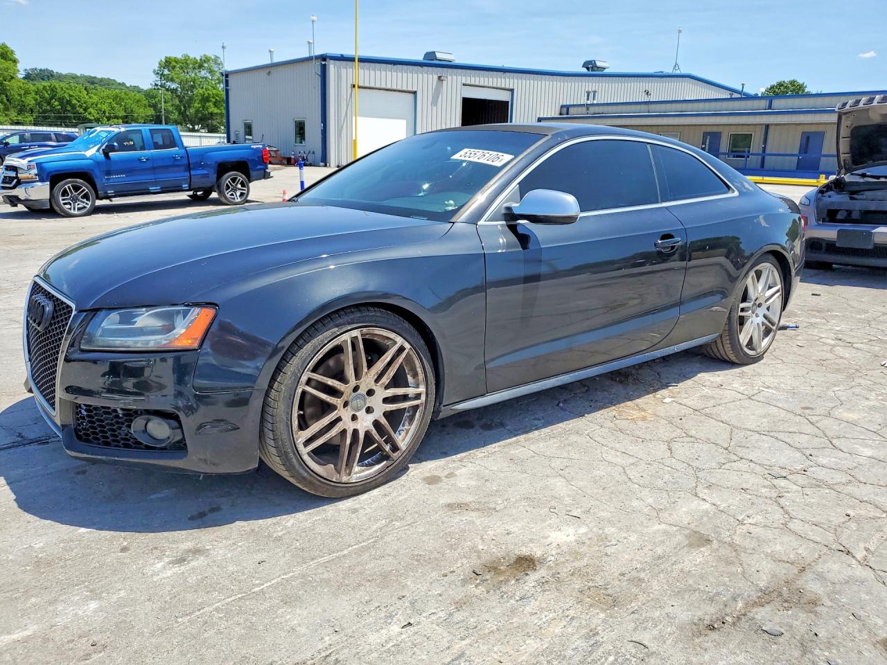 2010 Audi S5 Prestige, VIN WAUVVAFR6AA004193 — Minor dents and scratches
