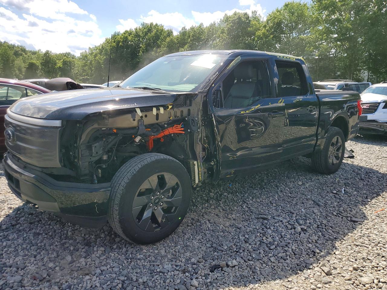 2022 Ford F-150 Lightning Pro, VIN 1FT6W1EV2NWG14412 — Front end