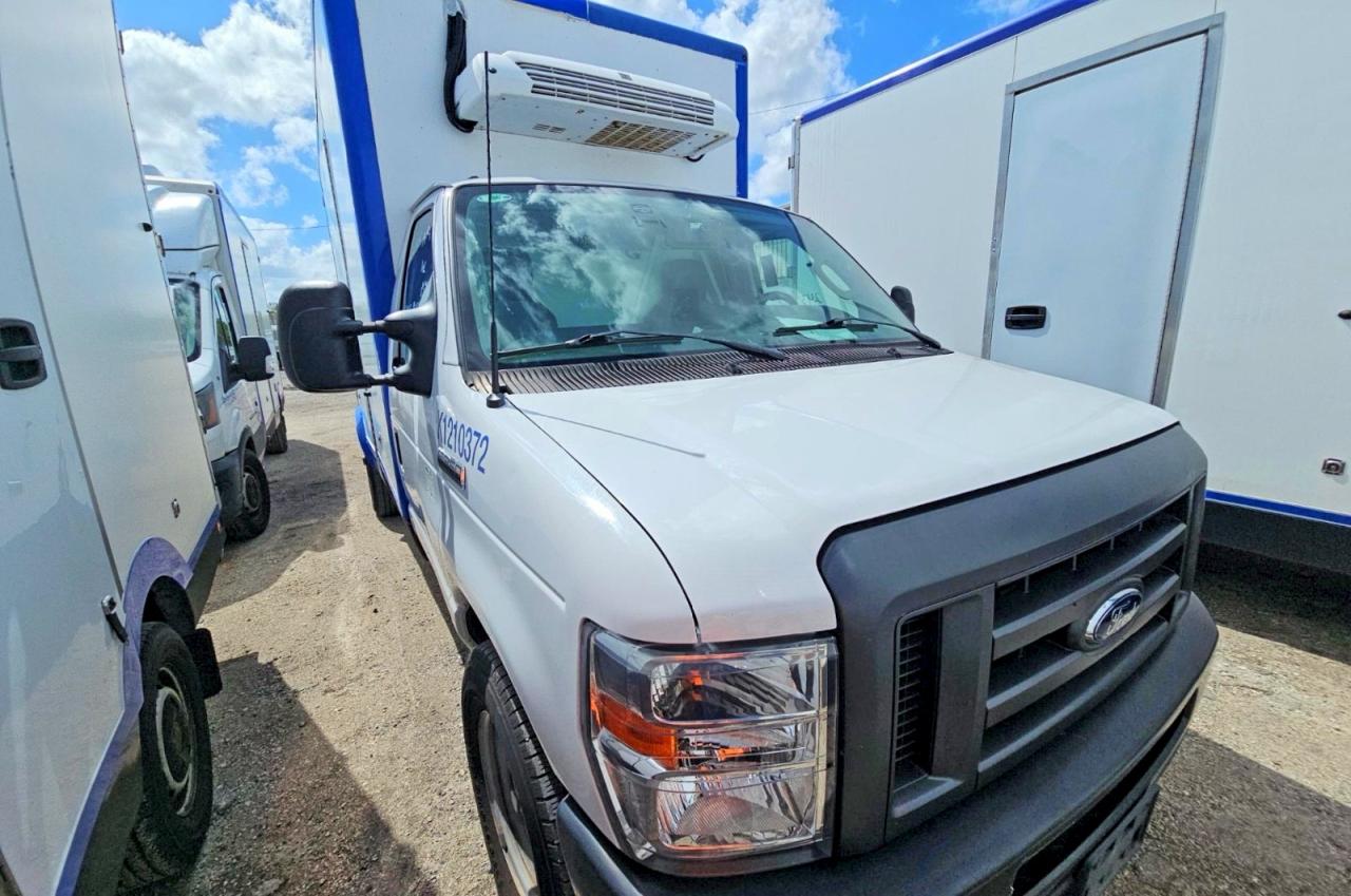 2023 Ford Econoline, VIN 1FDWE3FK8PDD14726 — Normal wear