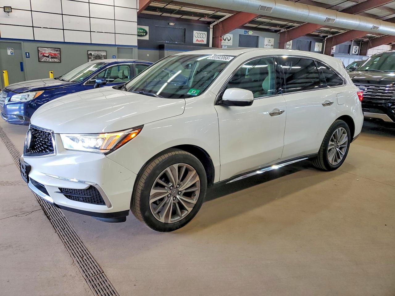2018 Acura MDX Technology, VIN 5J8YD4H57JL028832 — Front end