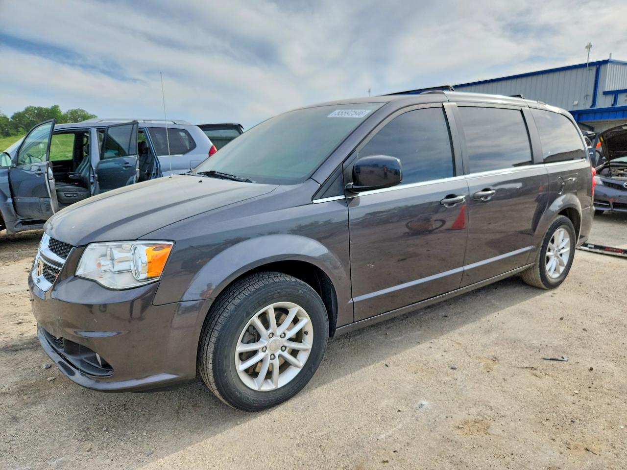 2018 Dodge Grand Caravan SXT, VIN 2C4RDGCG8JR299287 — Крыша
