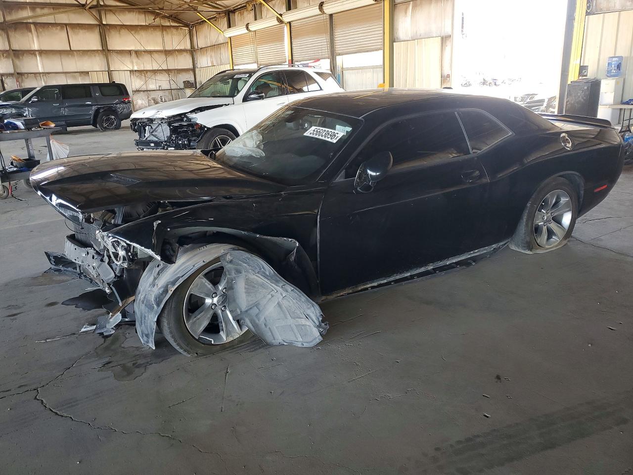 2018 Dodge Challenger SXT, VIN 2C3CDZAG3JH242543 — Front end