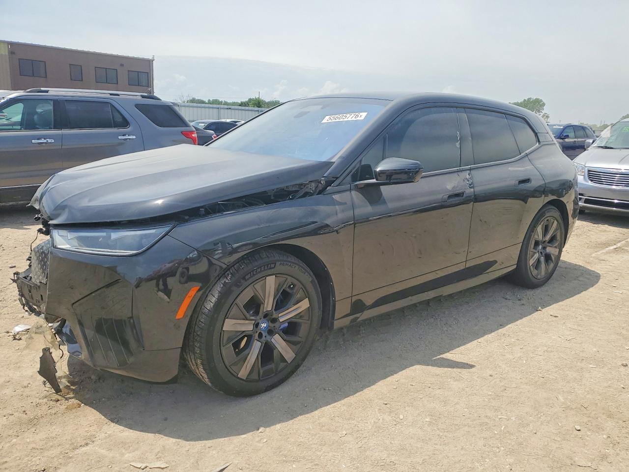 2023 BMW iX xDrive50, VIN WB523CF02PCM84959 — Front end
