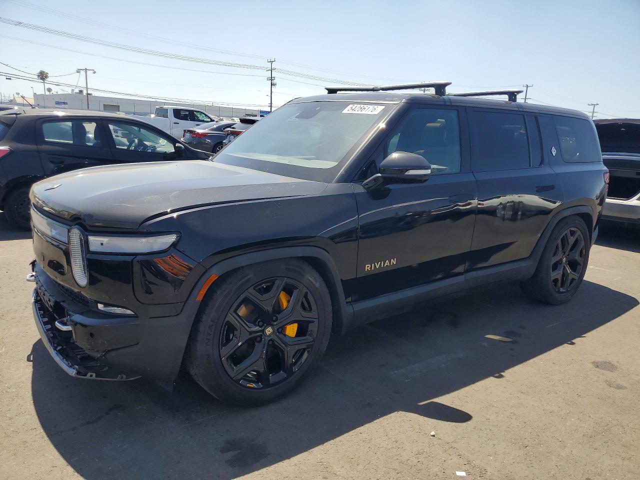 2022 Rivian R1S Launch Edition, VIN 7PDSGABL1NN001954 — Front end