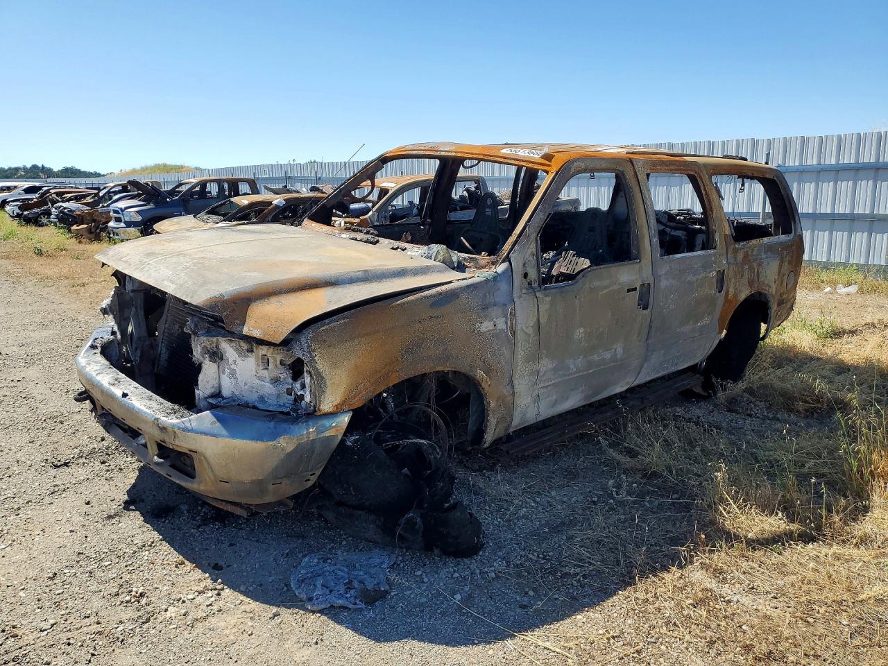 2001 Ford Excursion Limited, VIN 1FMSU43F31EA61850 — Burn