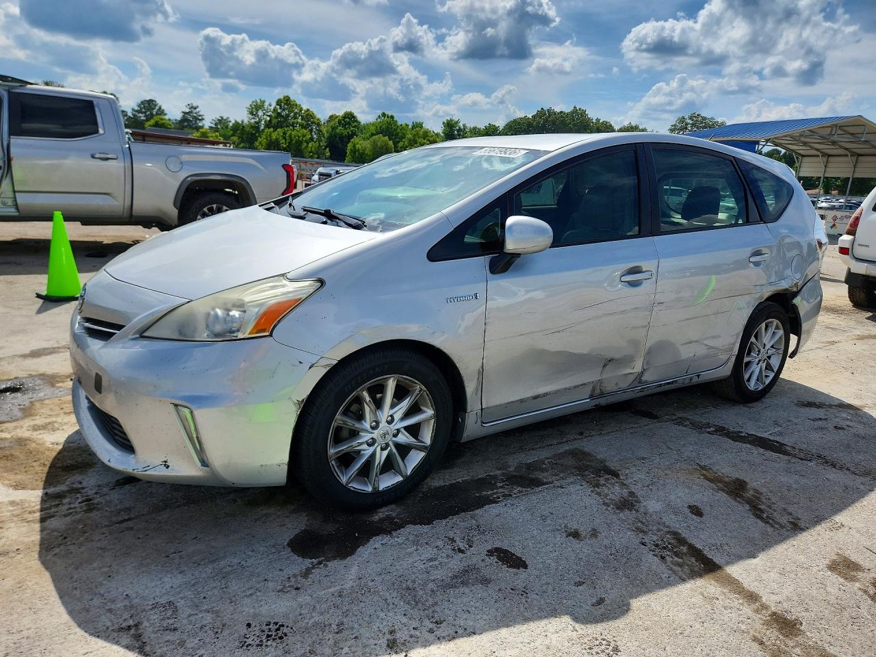 2013 Toyota Prius Five, VIN JTDZN3EU2D3193116 — Side