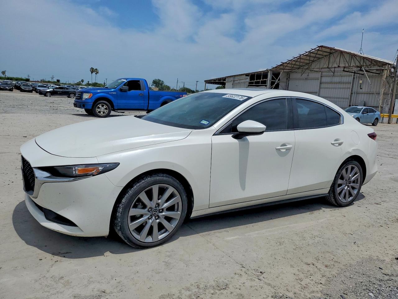 2023 Mazda 3 S Carbon Edition, VIN 3MZBPACM8PM370917 — Зад