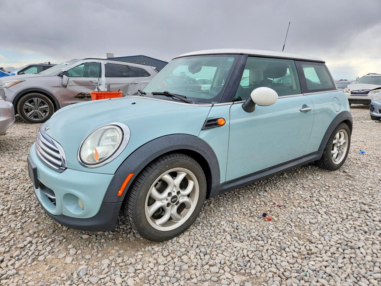 2012 MINI Hardtop, VIN WMWSU3C52CT540830 — Зад