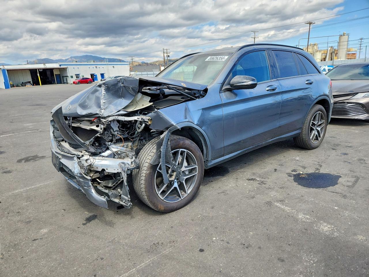 2019 Mercedes-Benz GLC 300, VIN WDC0G4JB3KV162725 — Front end