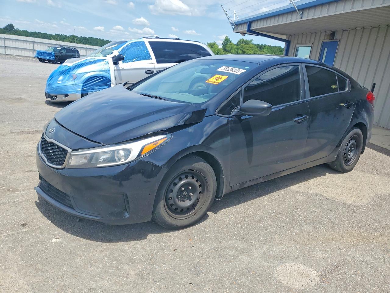 2017 Kia Forte LX, VIN 3KPFK4A71HE058807 — Front end