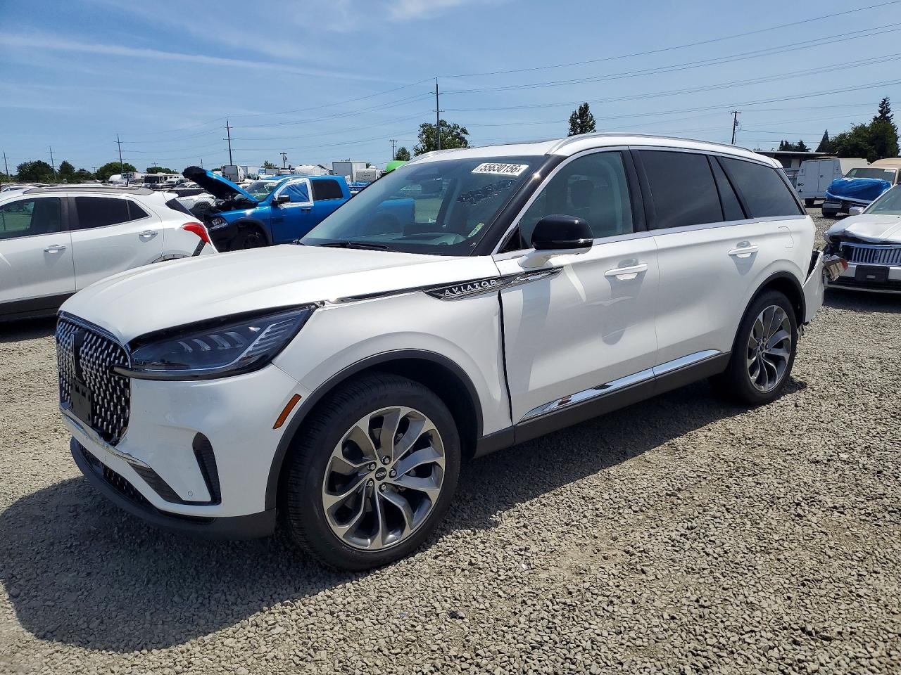 2026 Lincoln Aviator Reserve, VIN 5LM5J7XC0TGL00315 — Перед