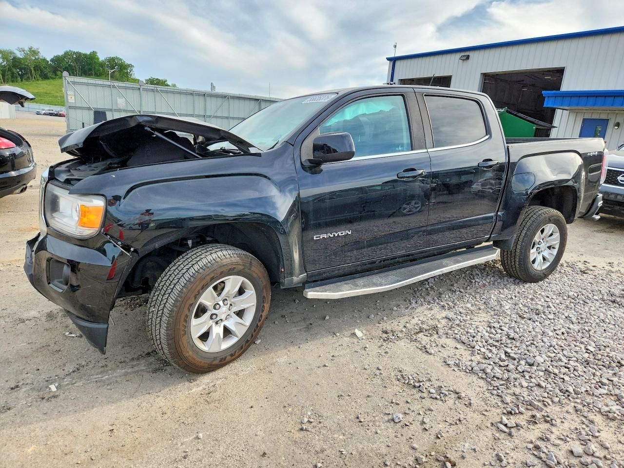 2018 GMC Canyon 4WD All Terrain, VIN 1GTG6CEN4J1113044 — Front end