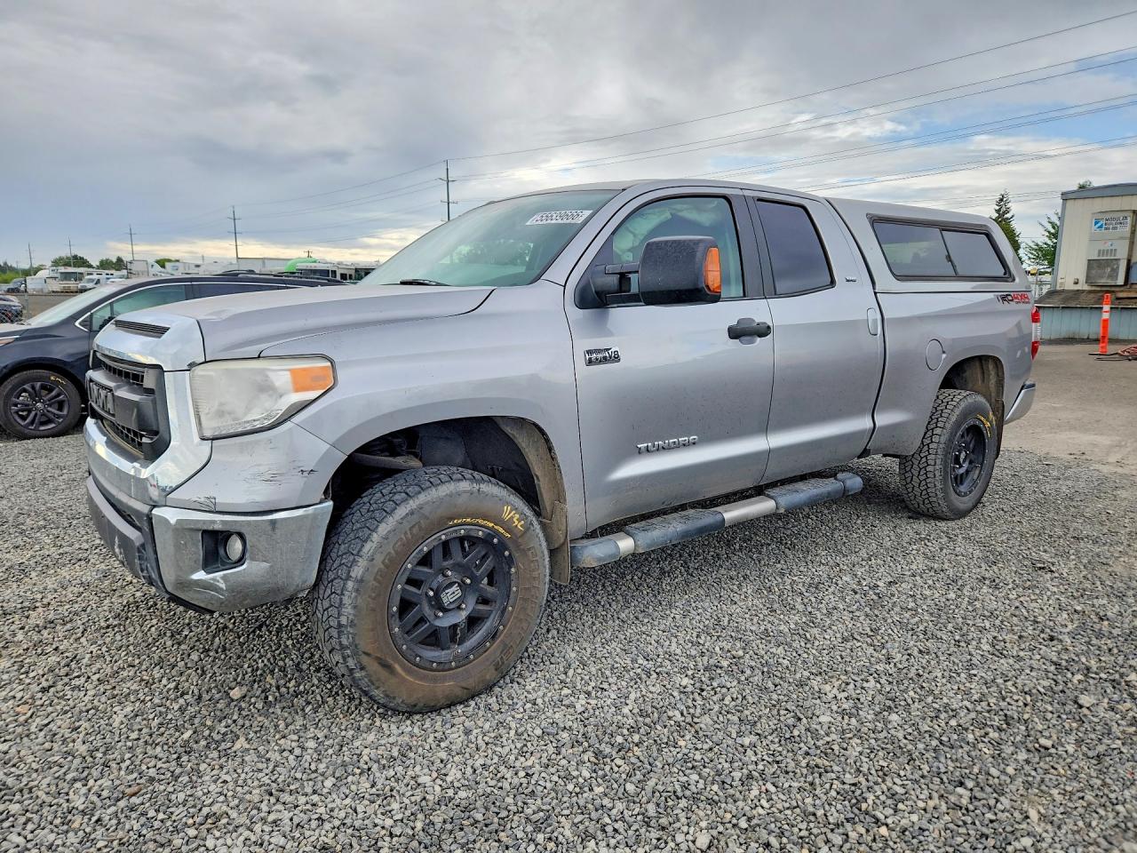 2015 Toyota Tundra SR5, VIN 5TFUW5F14FX487149 — Front end