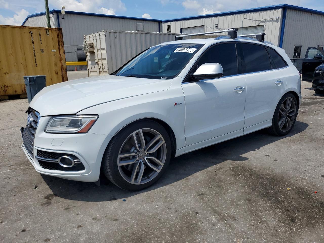 2015 Audi SQ5 Premium Plus, VIN WA1CGAFP5FA132719 — Front end