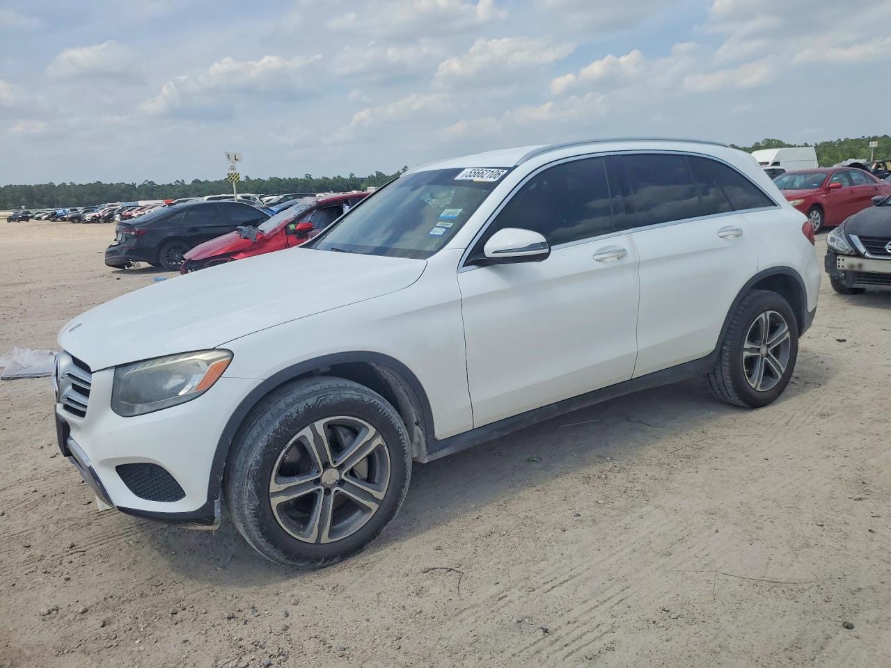 2016 Mercedes-Benz GLC 300, VIN WDC0G4JB4GF093772 — Normal wear