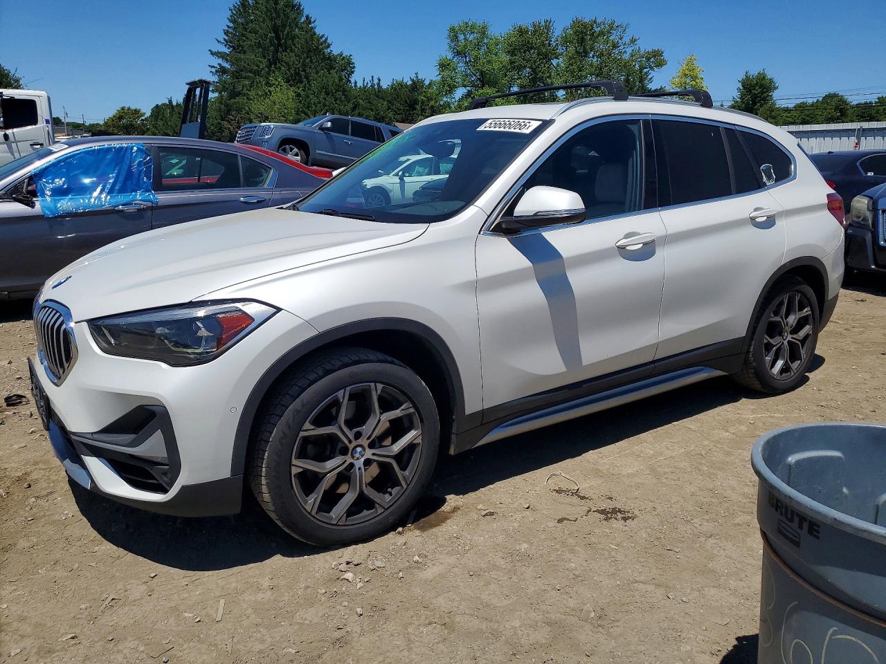 2020 BMW X1 xDrive28i, VIN WBXJG9C07L5R81387 — Rear end