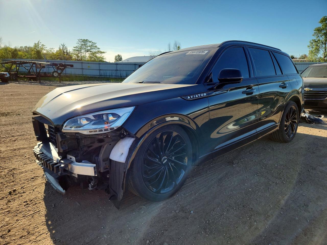 2022 Lincoln Aviator Reserve, VIN 5LM5J7XC4NGL18108 — Front end