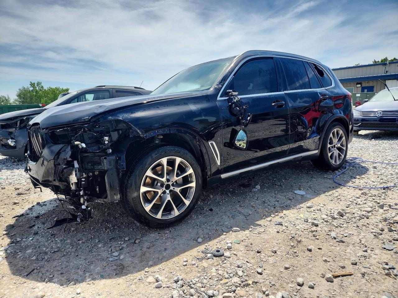 2021 BMW X5 xDrive40i, VIN 5UXCR6C08M9E88876 — Rollover