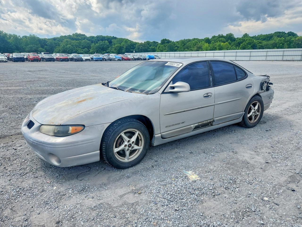 2000 Pontiac Grand Prix GT, VIN 1G2WP52K0YF262745 — Rear end