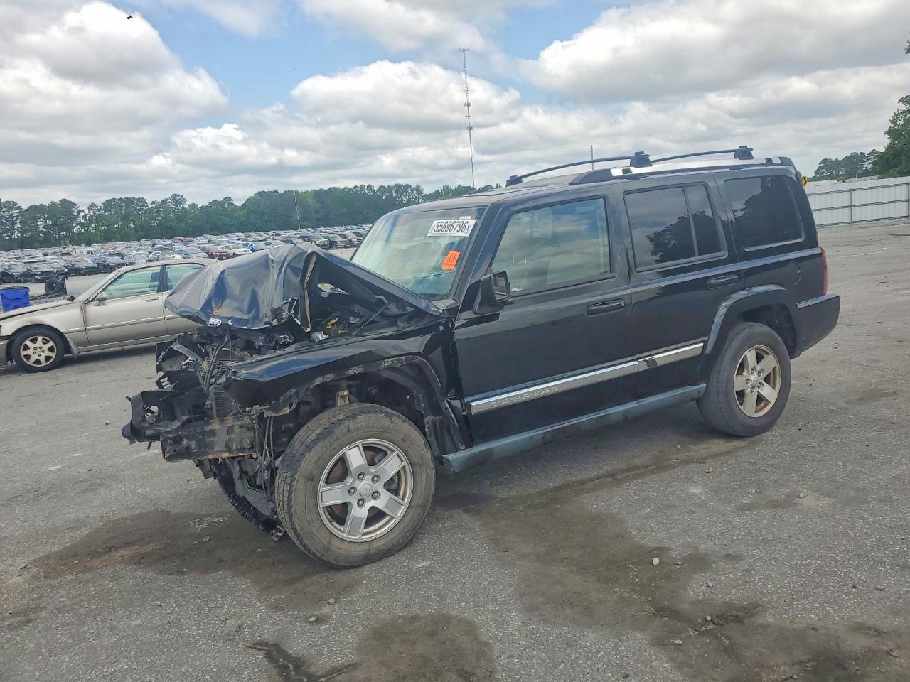 2008 Jeep Commander Limited, VIN 1J8HG58N78C151285 — Front end